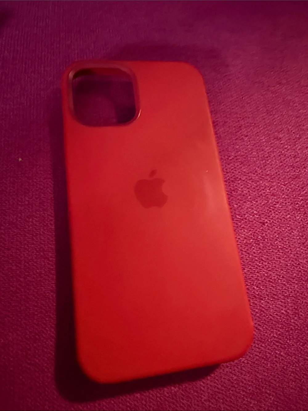 Apple iPhone 12 / 12 Pro Silicone Case - Red
